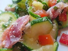 Salade de courgette aux saveurs italiennes