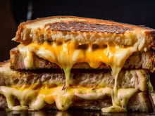 Cette recette de grilled cheese d’un chef étoilé va vous donner immédiatement faim !