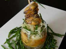 Moules au safran en aspic, salade croquante de fenouil et salicorne