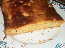 Petits moelleux aux pêches, basilic  et huile d'olive