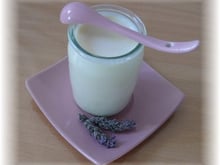 Yaourt sucré à la Lavande