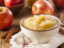 Sans sucres ajoutés, en gourde ou en purée : quelle compote choisir ?