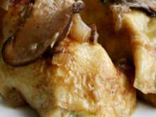 Cannelloni de crespelles aux endives frisées et sauce aux champignons mixtes