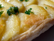 Tarte tatin de pommes de terre au cantal