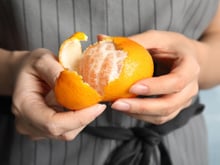 Ne jetez pas les peaux des clémentines, c’est un trésor : 3 idées pour les utiliser !