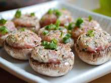 Champignons de Paris farcis au fromage blanc et au jambon