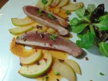 Filets de canard 'façon Laqué' aux pommes et poires des Vergers d'Ale-de-France et sa tombée de cresson de Méréville