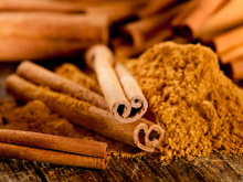 Cannelle en poudre ou en bâton : voici ce que vous devez absolument vérifier avant d’acheter