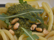 Pâtes au pesto de pistaches, roquette & poutargue
