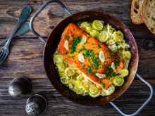 Une diététicienne partage sa recette de croque au saumon fumé et poireau, idéale pour le repas du soir !