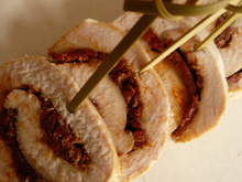 Roulés de poulet aux tomates séchées