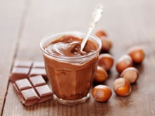 Pâte à tartiner maison aux noisettes et chocolat noir