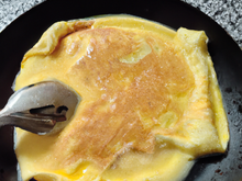 Omelette sucrée flambée au Calvados