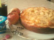 Gâteau au yaourt et aux pommes simple à réaliser