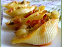 Conchiglie aux poivrons, brocciu et pignons de pin
