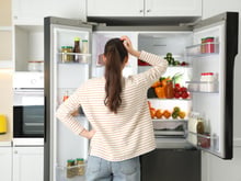 Départ en vacances : faut-il vraiment débrancher son frigo avant de partir ? Voici enfin la réponse