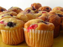 Muffins au miel et fruits rouges sans gluten