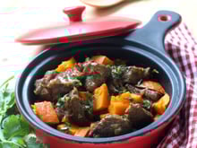 Épaule d’agneau confite aux épices douces et au potimarron