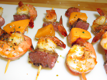 Brochettes de magret et de gambas à l'abricot et aux épices