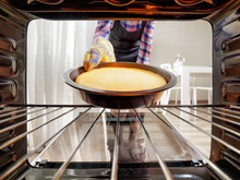 Comment éviter que son gâteau retombe à la sortie du four ? L’astuce de Cyril Lignac