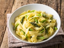 Tagliatelles aux asperges vertes