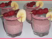 Smoothies aux framboises et à la banane