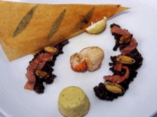 Crémeux et lentilles à la fourme d'Ambert, noix de Saint-jacques rôties, émincé de saumon fumé et velouté de moule