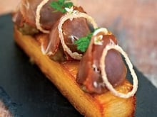 Pressé de Blue Belle, compotée d'oignons de Roscoff et bacon