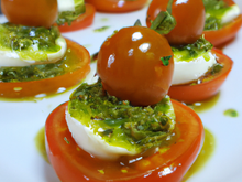 Tomates au chèvre et pesto