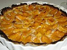Tarte aux abricots, à la crème de noisettes et au miel
