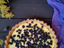 Tarte au cheddar fin et crème de bleuets au miel