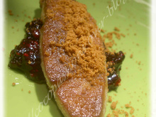 Foie gras poêlé aux spéculoos et lit de fruits rouges