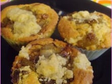 Cupcakes au crumble de rhubarbe et caramel