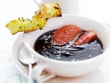 Soupe de chocolat au pamplemousse de Floride, sacristain coco-pistache