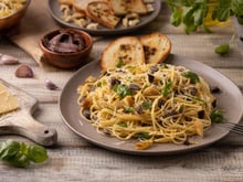 Comment préparer des “spaghetti pauvres”, cette recette italienne savoureuse malgré son nom trompeur
