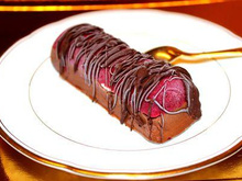 Mini-bûche glacée chocolat-fruits rouges