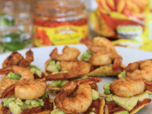 Mini tostadas aux crevettes épicées