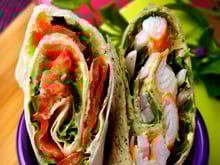 Wraps au saumon sauvage rouge fumé d'Alaska et curcuma