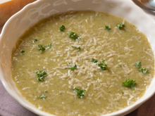 Soupe de brocolis au parmesan