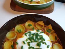 Gratin de poireaux au curry et œufs pochés