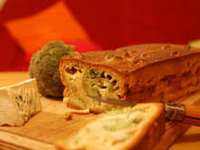 Cake au brocoli et Roquefort