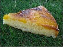 Moelleux aux pêches et caramel