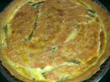 Quiche aux asperges et au saumon