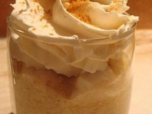 Mousse de pommes - chantilly et poudre de caramel