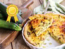 “À garder et à recommander ” : cette recette de tarte aux courgettes validée par nos lecteurs est parfaite pour un soir de semaine