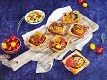 Tartelettes filo à la tapenade, tomates et olives à la méditerranéenne Croc'Frais