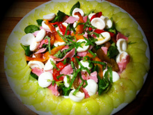 Salade fraicheur mâche, concombre, poivrons, oignons