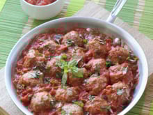 Boulettes de viande moelleuses à la sauce tomate