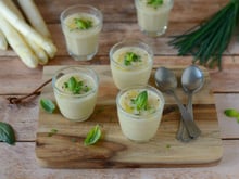 Soupe froide aux Asperges des Sables des Landes IGP et au basilic