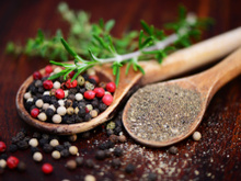 En grains ou moulu, comment bien choisir son poivre ?